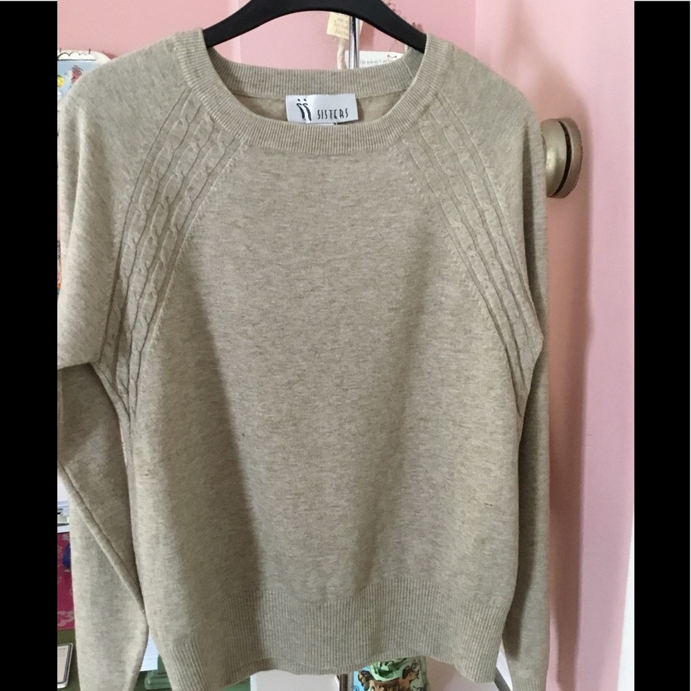 ii Sisters 2 sisters Sweater medium
